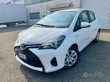 Toyota Yaris 1.5h 2015 61.000km pari al nuovo