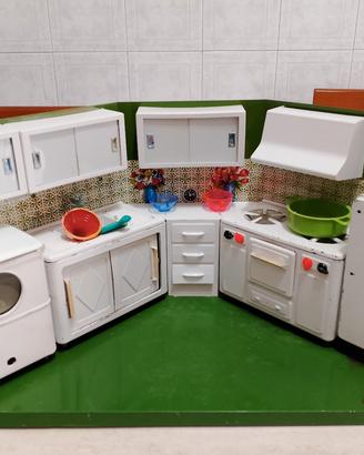 cucina vintage in latta anni 60 70