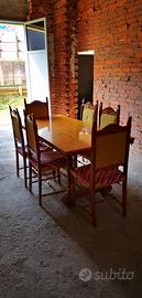 Tavolo con sedie