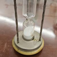 Clessidra nautica in ottone e pietra