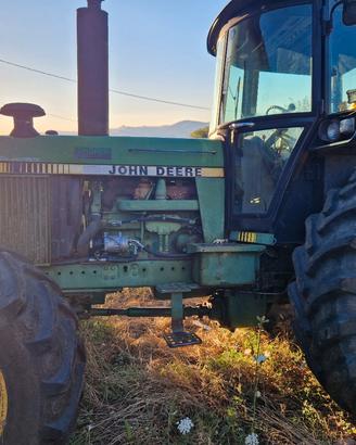 trattore agricolo 