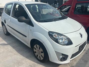 RENAULT TWINGO per ricambi usati
