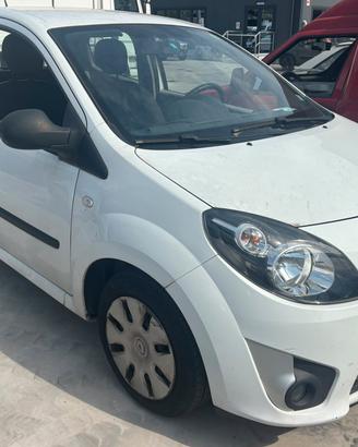 RENAULT TWINGO per ricambi usati