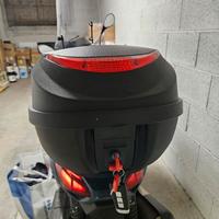PARABREZZA BEVERLY 400 HPE  BAULETTO POSTERIORE UN
