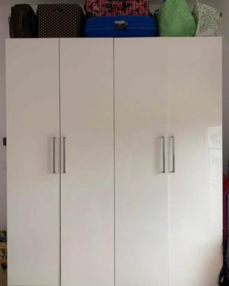 Armadio Ikea bianco laccato quattro ante