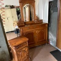 Cassettone con specchiera