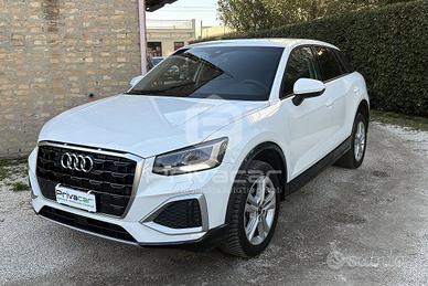 AUDI Q2 35 TFSI Business