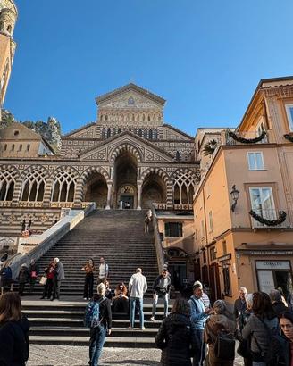 Amalfi -appartamento centralissimo con giardino -