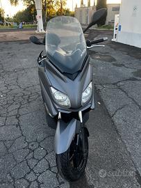 Yamaha X-Max 250 - 2012