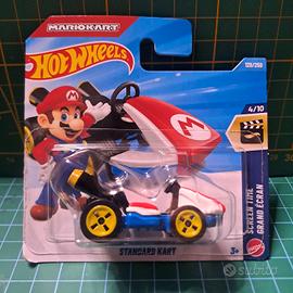 Hot Wheels Mario Kart Standard Kart 
