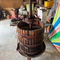 Torchio a leva per uva