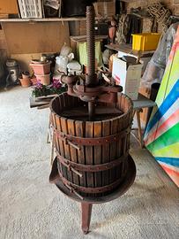 Torchio a leva per uva