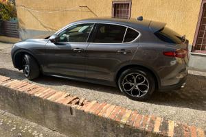Stelvio 2.2 160 cv business 2019
