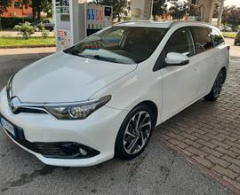 TOYOTA Auris - 2015