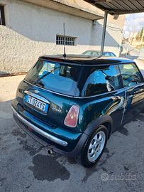 Mini Cooper  1.600