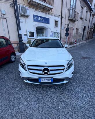 Mercedes Benz GLA 180