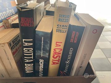 Stock di libri buone condizioni