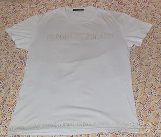 T-shirts varie