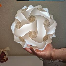 Lampada moderna da tavolo