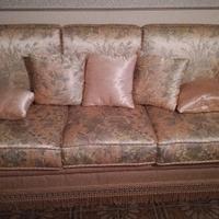 divano in stile classico 3 posti con cuscini