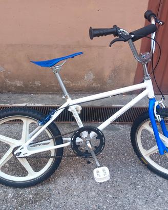 bicicletta bmx 