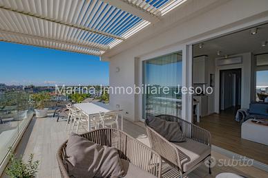 Attico di Lusso a Jesolo - Piazza Marina con Vista