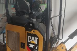 scavatore caterpillar