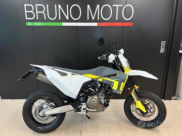 Husqvarna 701 Supermoto