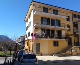 4 LOCALI A VILLA LATINA