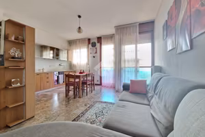 2 LOCALI A CASSOLA
