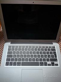 MacBook Air 13" (2017) i5 / 8GB / macOS Monterey