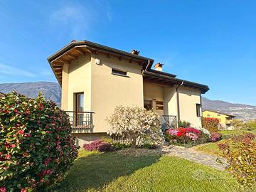 Casa tra lago e montagna