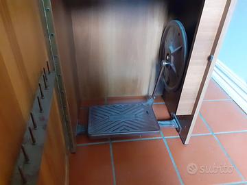 Pedaliera per macchina da cucire