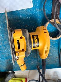 Levigatrice orbitale DeWalt