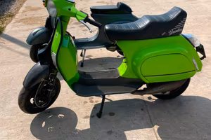 VESPA 50PK XL (144 QUATTRINI GTR)