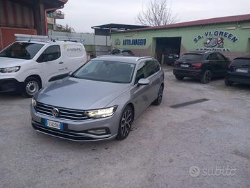 Volkswagen Passat 2.0 TDI SCR DSG Executive BMT