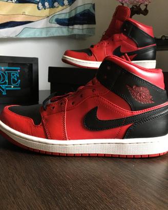 Air Jordan 1 MID