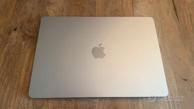 Apple MacBook Air M2, 8core CPU,10core GPU, 16GB