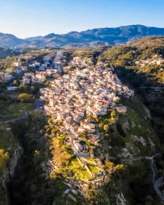 Attico con vista panoramica mare e collina