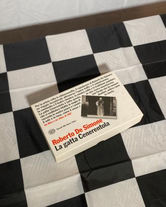 VHS La gatta Cenerentola di Roberto De Simone