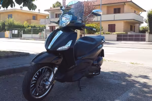 Piaggio Beverly 300 Police
