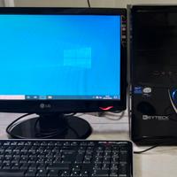 PC fisso Asrock quad core XEON veloce, perfetto.