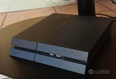 Ps4 FAT 1Tb con scatola più 3 controller