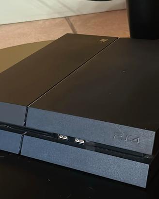 Ps4 FAT 1Tb con scatola più 3 controller