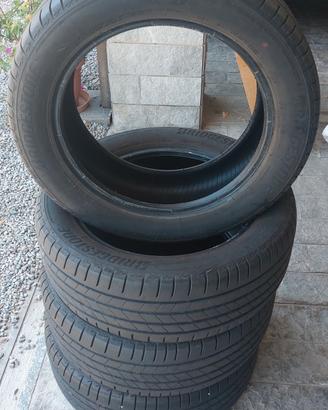 Gomme estive 215 55 r17 94v