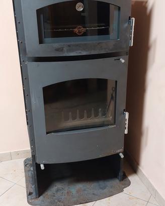 Stufa Idro a legna con forno
