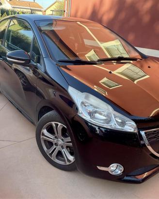 Peugeot 208 /Metano / Bezina