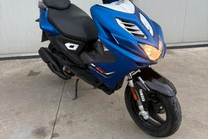 Scooter aerox r 50 2t