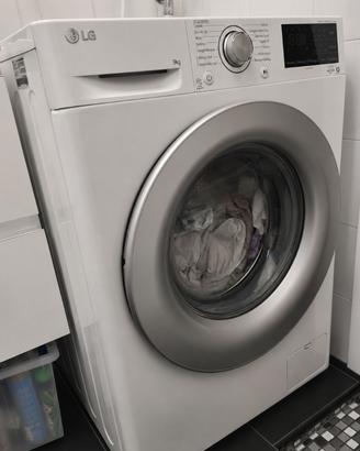 LG F4WV309S4E Lavatrice Carica Frontale 9Kg Vapore
