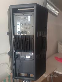 2 casse italia stage, 2 aste  più mixer, 2 canali 